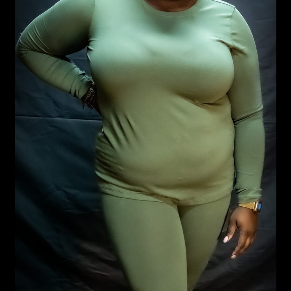Comfy legging set. Set includes a long sleeve soft top and full length leggings